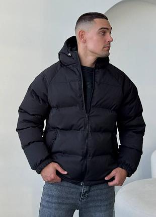 Мужская теплая зимняя куртка плотный приятный качественный материал красиво сидит на теле удобная в носке