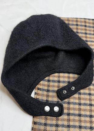 Чорна вовняна шапка one size жіноча на кнопках вовна