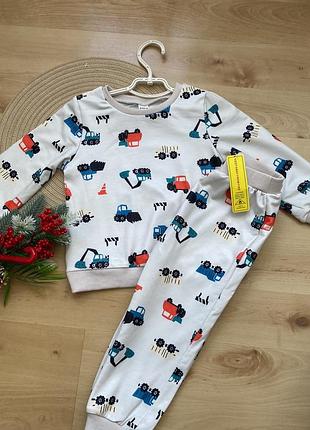 Дитячий костюм shein білий з принтом машинки 2-3 роки