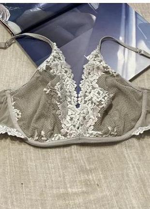 Intimissimi восхитительный кружевной бюст без косточек