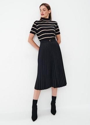 Плісерована спідниця бренду klass collection 12/38 чорна легенька спідничка плісе