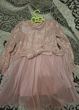 Сукня для дівчинки