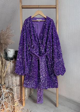 Сукня в паєтках