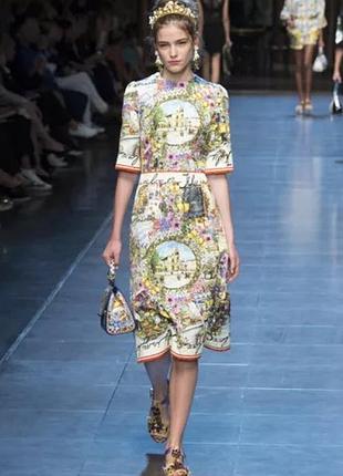 Сукня - мальовнича італія