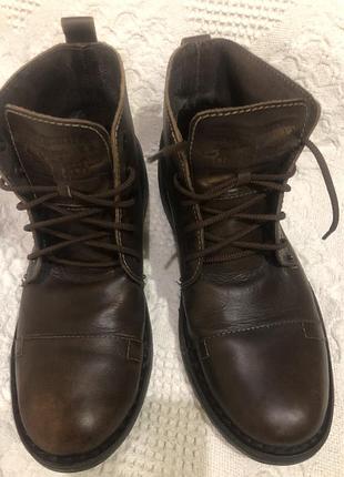 Чоловічі шкіряні черевики