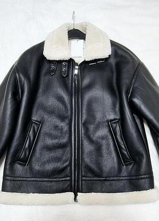 Куртка bershka квадратного крою зі штучної шкіри