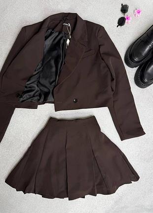 Костюм зі спідницею