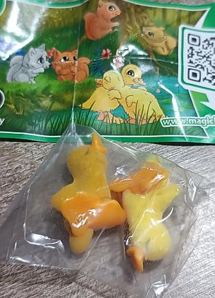 Кіндер фігурка. бархатні обійми. 2013 рік. kinder.