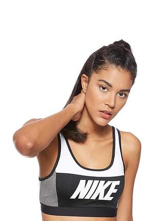 Жіночий спортивний топ nike