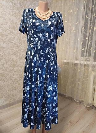 Женское платье в цветочный принт