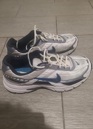 Кроссовки найк