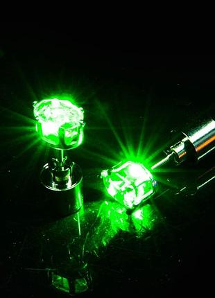 Серьги гирлянды огоньки светятся зелени