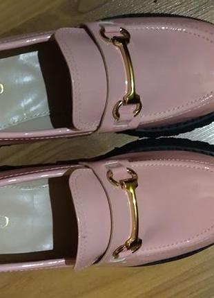 Туфли лоферы