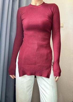 Бордова кофта лонгслів в рубчик з розрізами віскоза