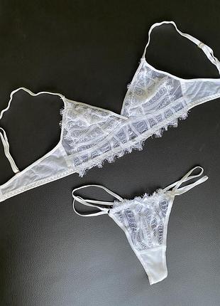 Ніжний мереживний комплект білизни