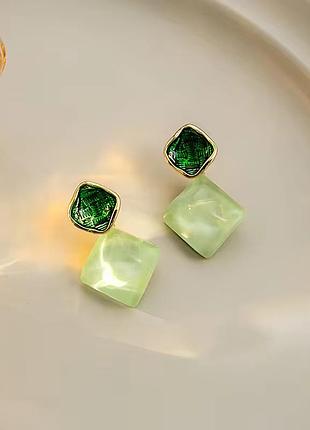 Серьги эффект волны зелени