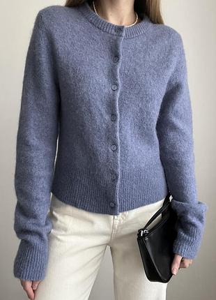 Вовняний кардиган &other stories