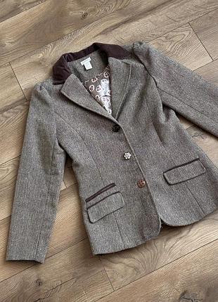 Дуже милий піджачок