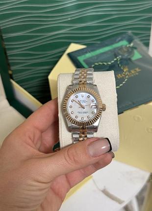 Годинник жіночий трендовий годинник