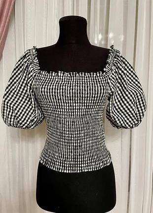 Топ с пышными рукавами