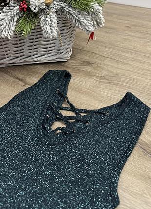 Блискучий топ зі шнурівкою