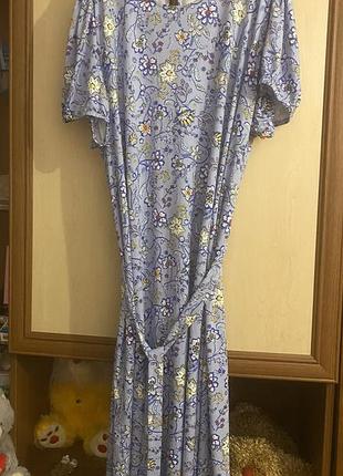 Ніжно блакитна сукня