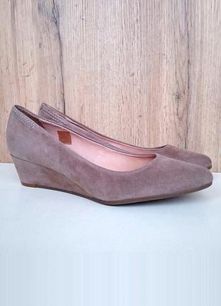 Новые итальянские полностью натуральные туфли, бежевые женские лодочки на танкетке, р. 40