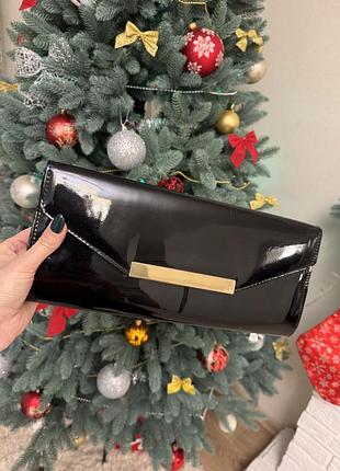 Лакова вечірня сумочка на ланцюжку, золота фурнітура