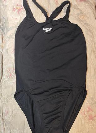 Класний класичний спортивний купальник speedo тренування басейн пляж