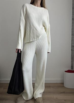 Молочний вʼязаний костюм shein