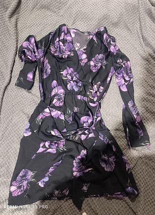 Сукня з імітацією запаху у квітковий принт