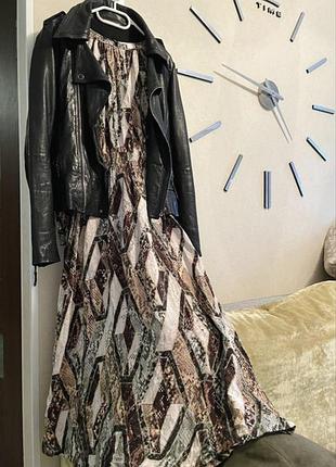 Красивое приталенное  женское платье h&m