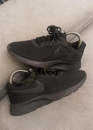 Кросівки nike tanjun