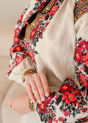 Стильна вишита сорочка дизайнерська вишиванка з льону з пишними вишитими рукавами 4689