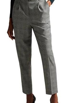 Стильные женские брюки, высокая посадка, размер s, бренда h&amp;m, новые.
хорошее качество, тканная плотная, структурная,гарно держит форму,сезон: демизезон/зима