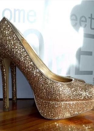 Туфлі-човники