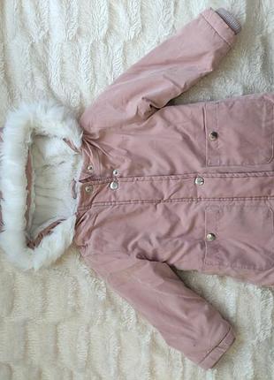 Осіння куртка для дівчинки.