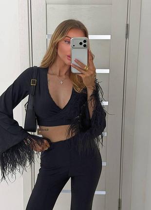 Костюм топ с перьями брюки