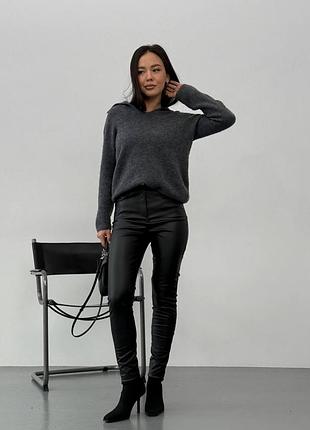 🌪️утеплені брючки 
➡️розміри: 42-44, 44-46
➡️тканина: матова екошкіра на флісі