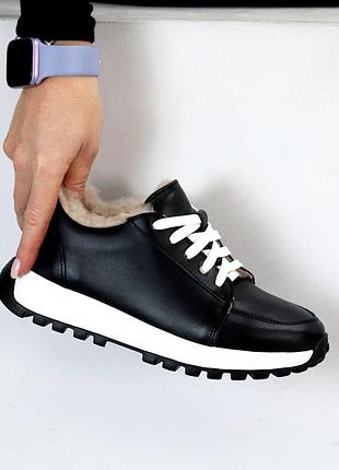 Універсальні чорні шкіряні кросівки утеплені на кожен день