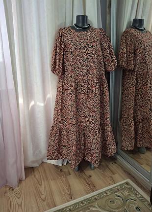 Шикарне з воланом по низу та об'ємними рукавами плаття 👗