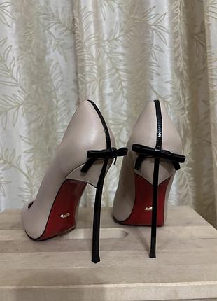 Шикарні туфлі від vitto rossi