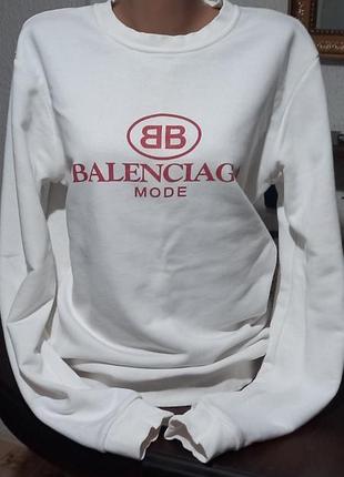 Брендова кофта