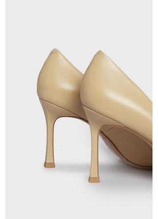 Стильные новые туфли 37 в коробке