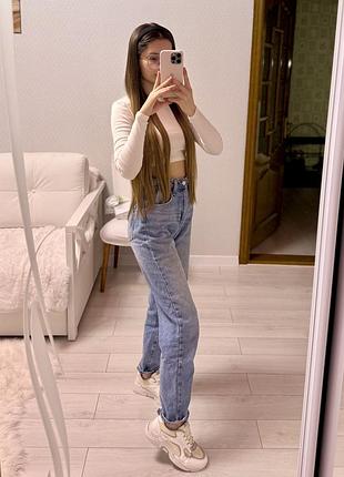 Голубі джинси моми пулембір