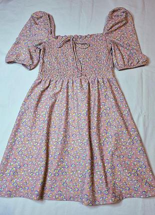 Розовое цветочное платье на жатке top shop