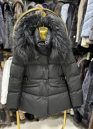 Пуховик женский зимний с натуральным мехом