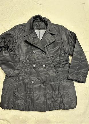 Куртка демісезонна чорна