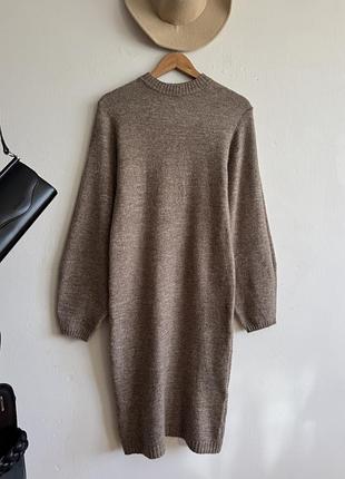 Вʼязана сукня