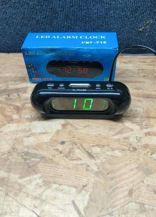 Годинник електронний з будильником і зі світлодіодною індикацією часу